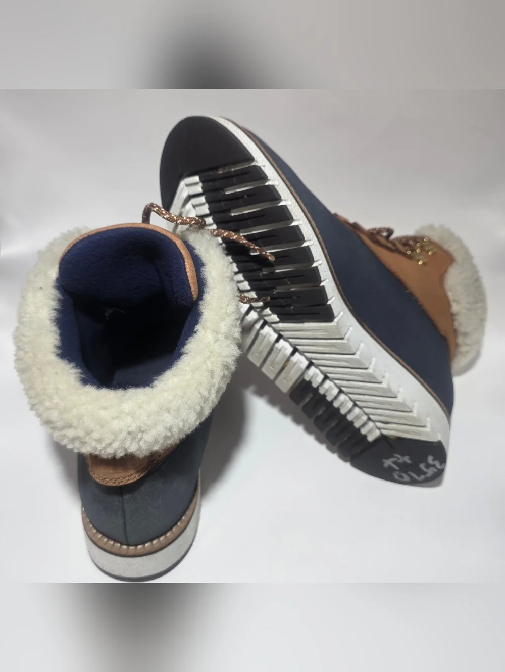 Cole Haan Waterproof Winter Boots Faux Fur Lace Up Brown Blue Women 7.5